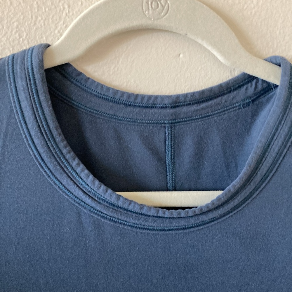 Lululemon blue long sleeve size 8 - Picture 3 of 5